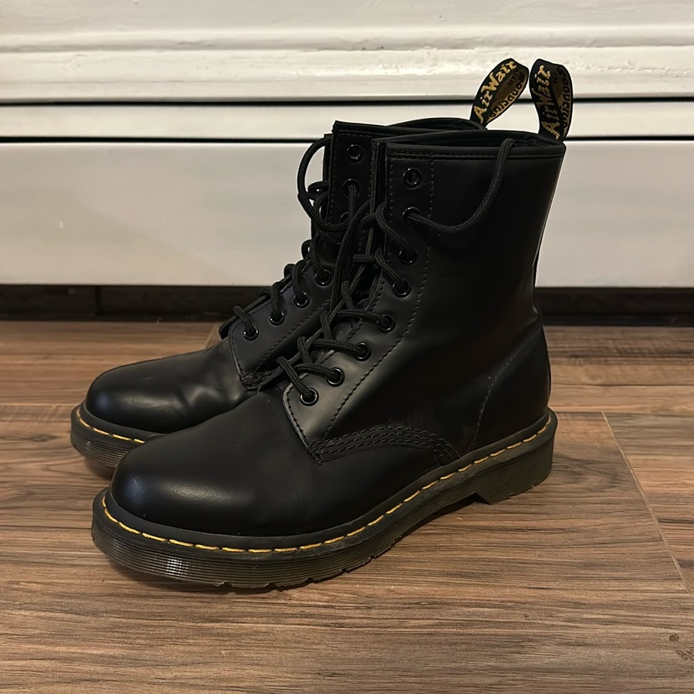 Doc Maarten boots size 8. Worn a few times. Never broke them in